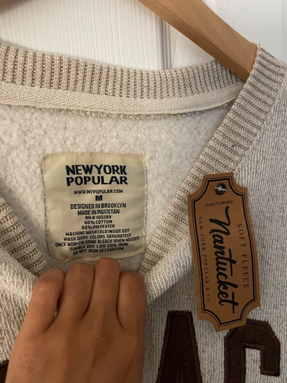 NWT Soft Fleece “Chicago” Sweatshirt - Picture 3 of 3